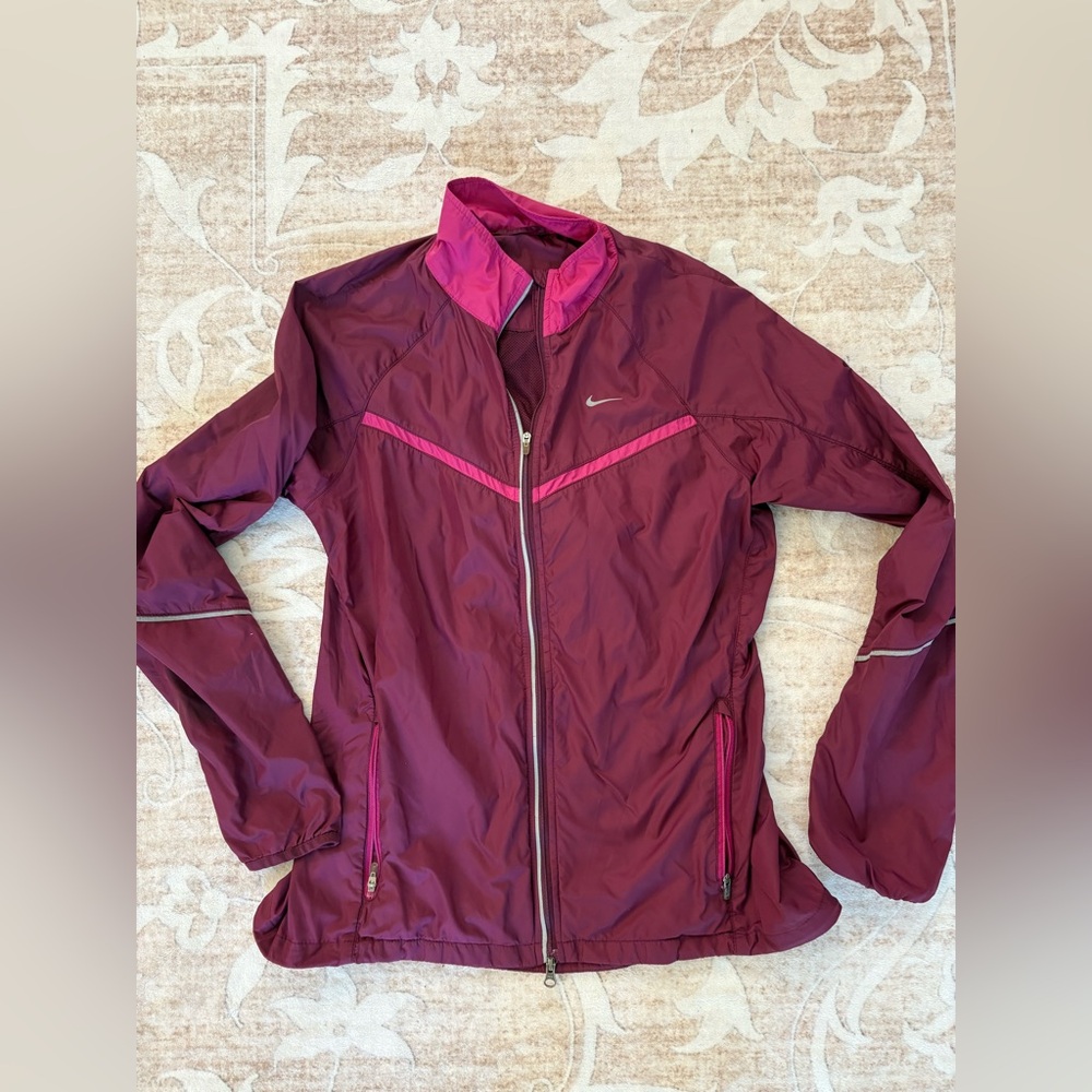 Nike Burgundy Zip-Up Windbreaker Running Jacket Size M Women’s
